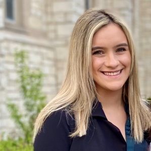 Meet your Posher, Danielle